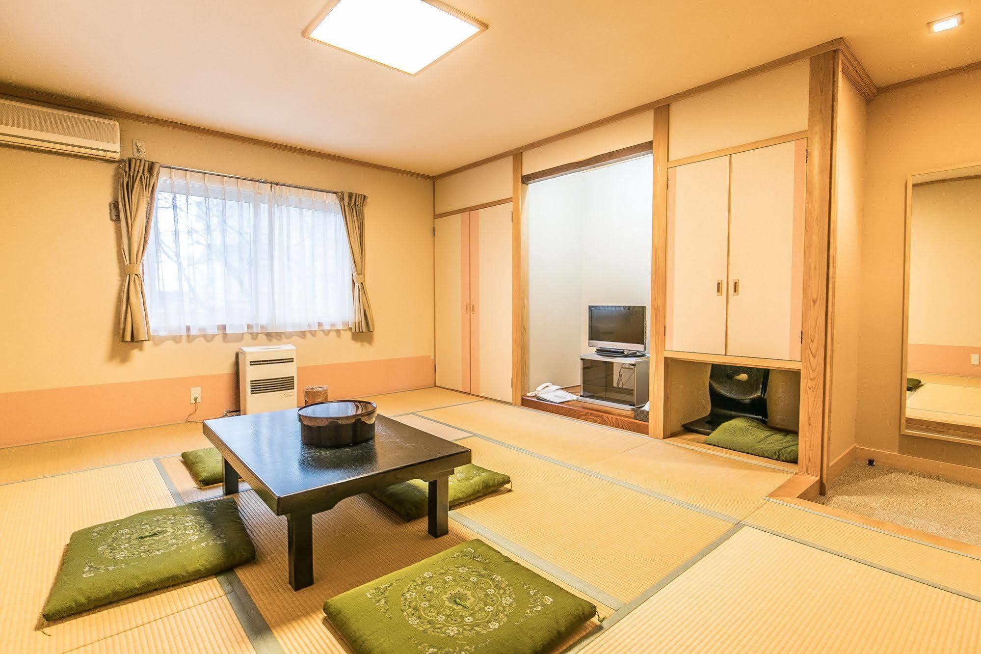 Petit Hotel Enchante Hakuba Ngoại thất bức ảnh