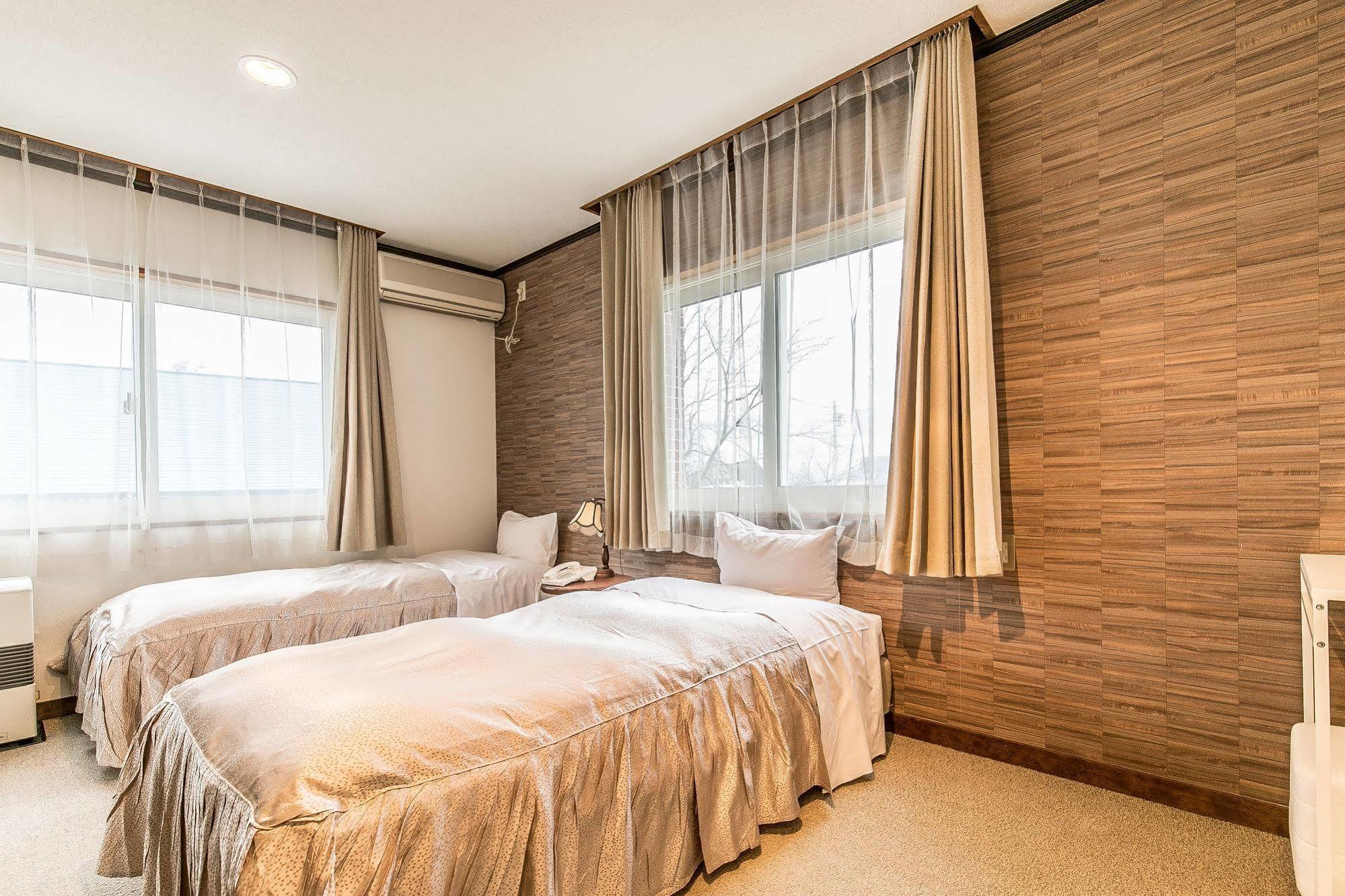 Petit Hotel Enchante Hakuba Ngoại thất bức ảnh