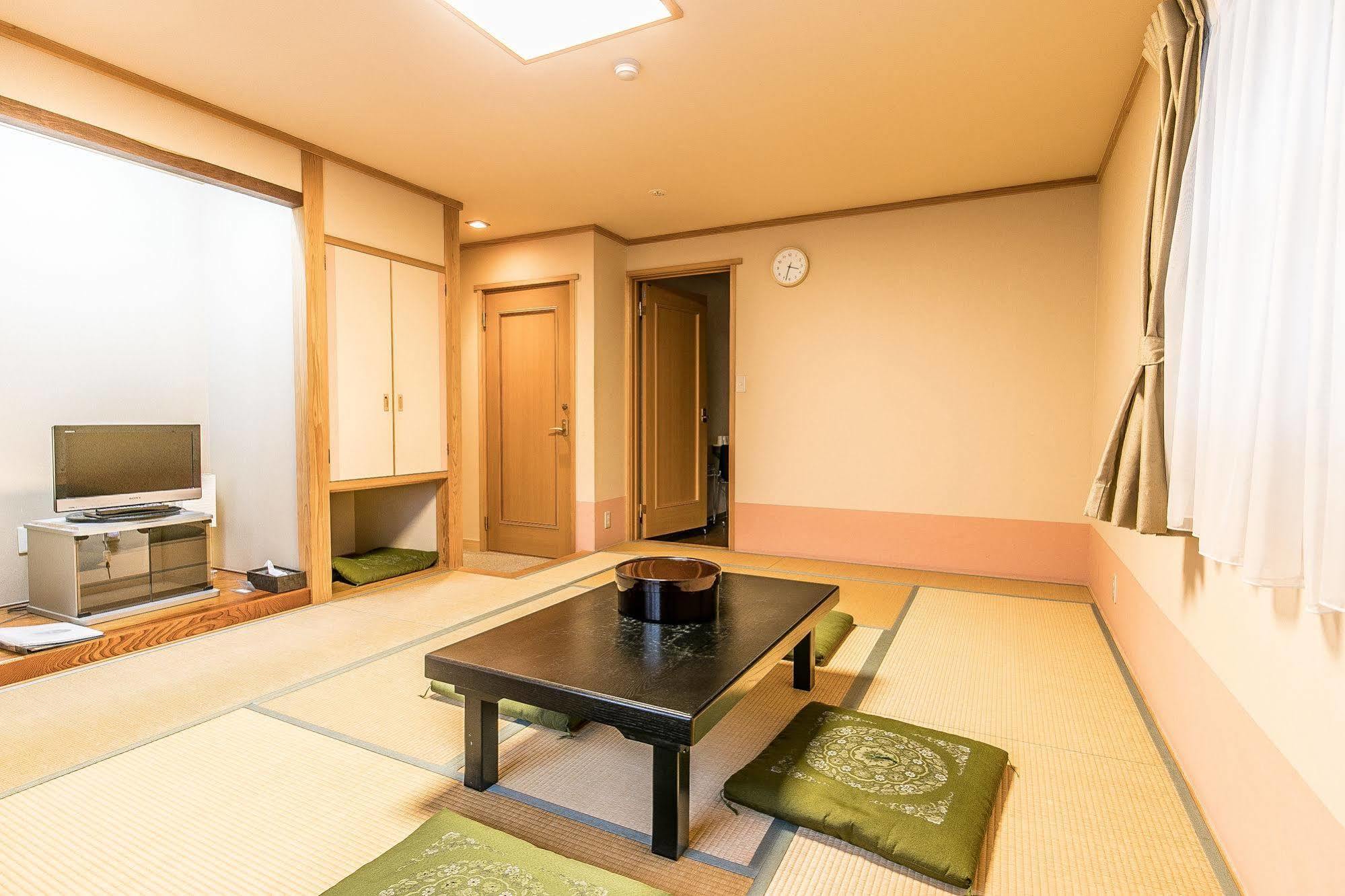 Petit Hotel Enchante Hakuba Ngoại thất bức ảnh